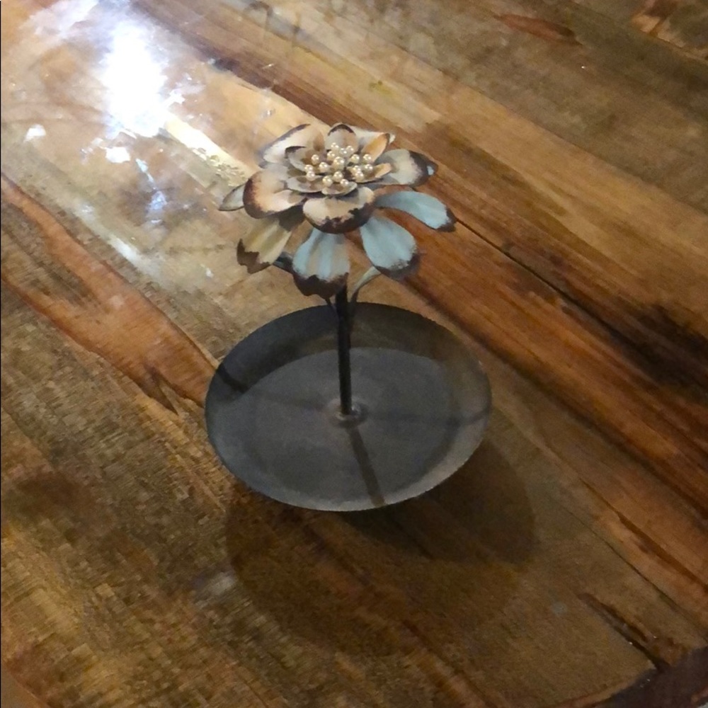 Jewelry stand